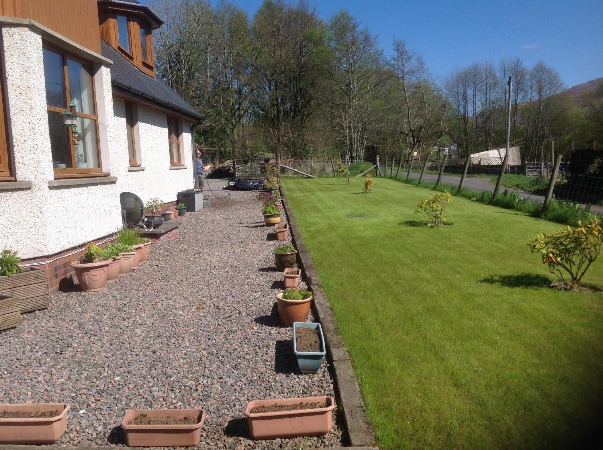 Braeburn B&B Roybridge Buitenkant foto